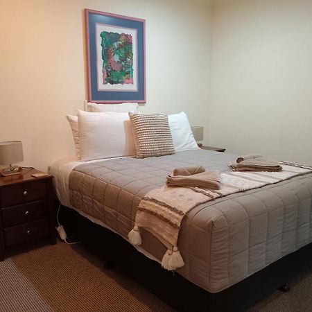 Taranaki Experience Apartment Ню Плимут Екстериор снимка